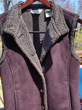 LL Bean Faux Suede and Sherpa lined Vest Size Medium